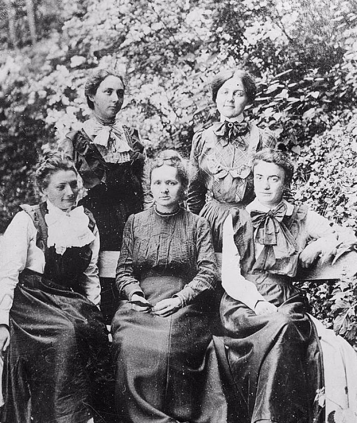 Visual about women pioneers in science